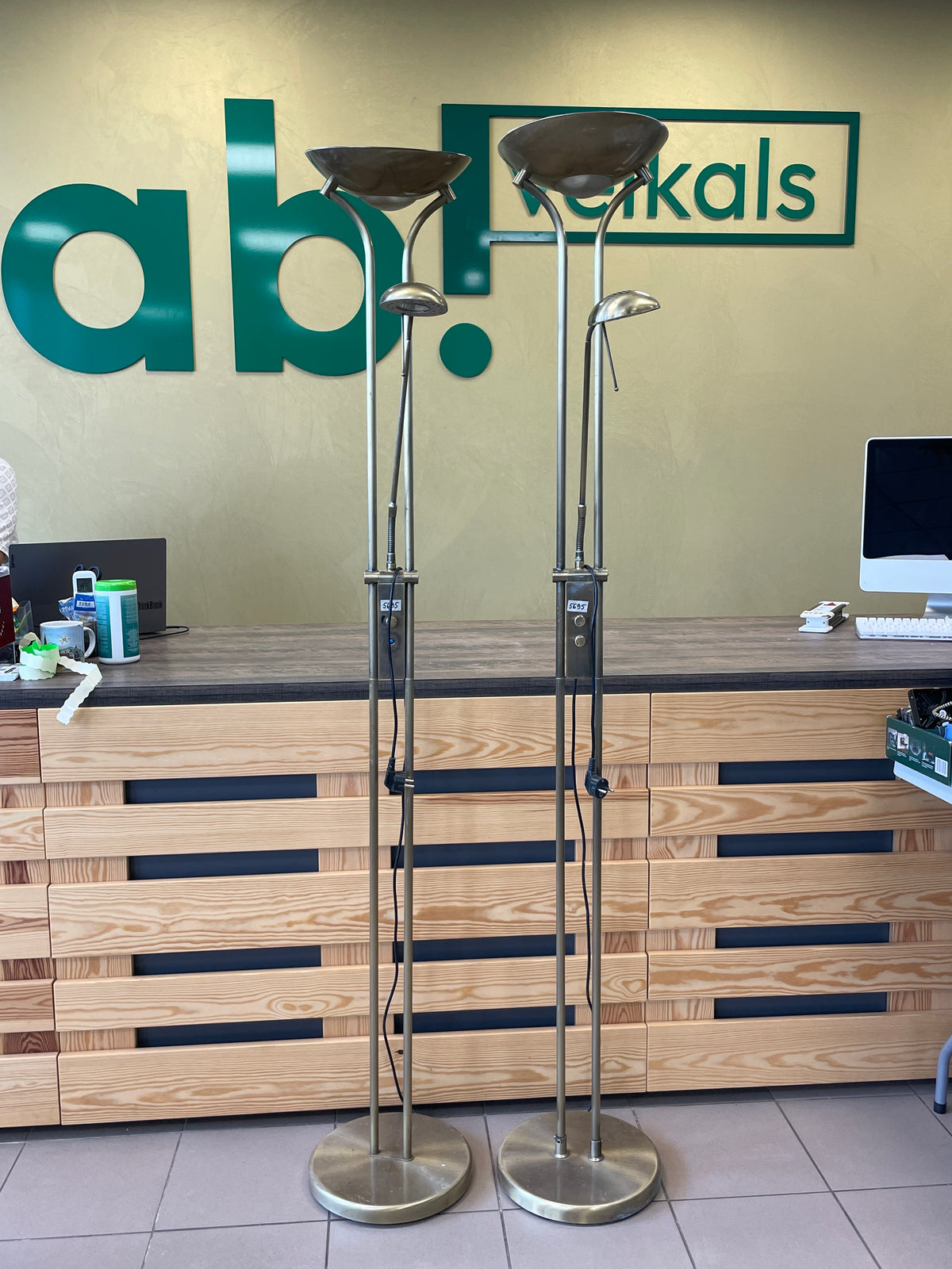 Grīdas lampa 1+1 DIY
