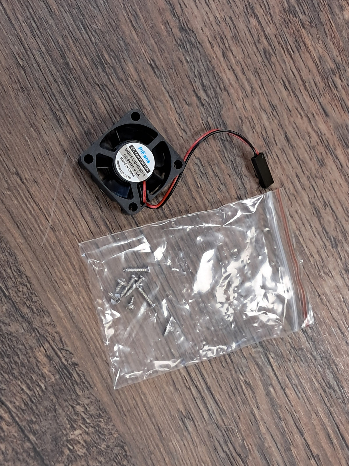 Korpuss Raspberry Pi 4 melns