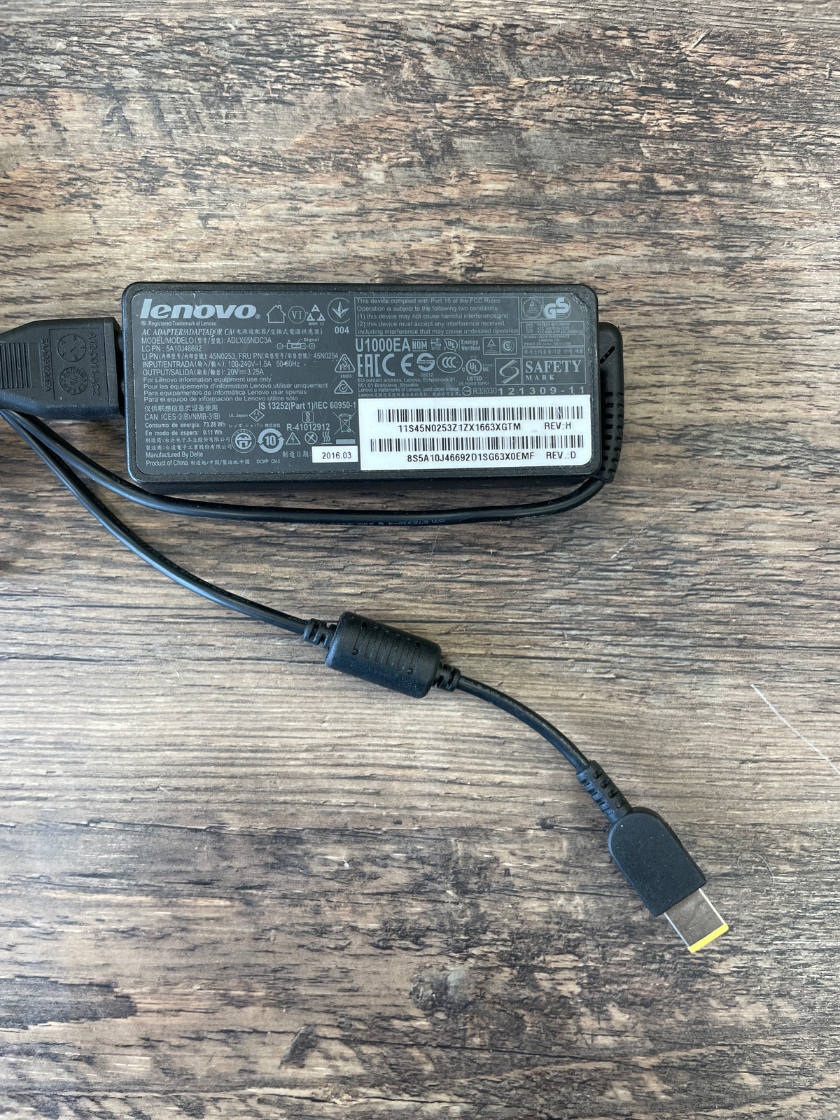 Portatīvā datora lādētājs 65W Lenovo