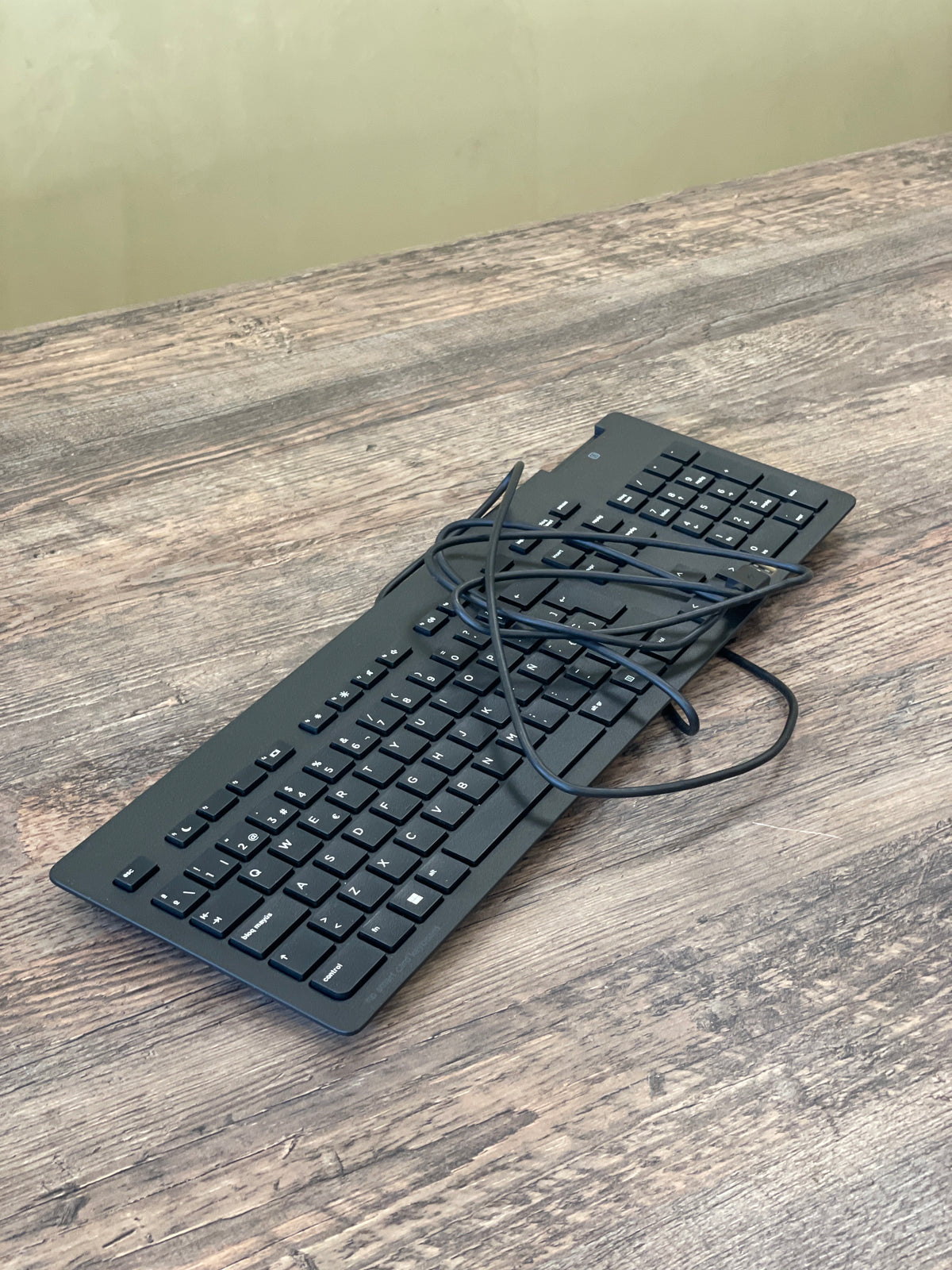 Tastatūra ar vadu