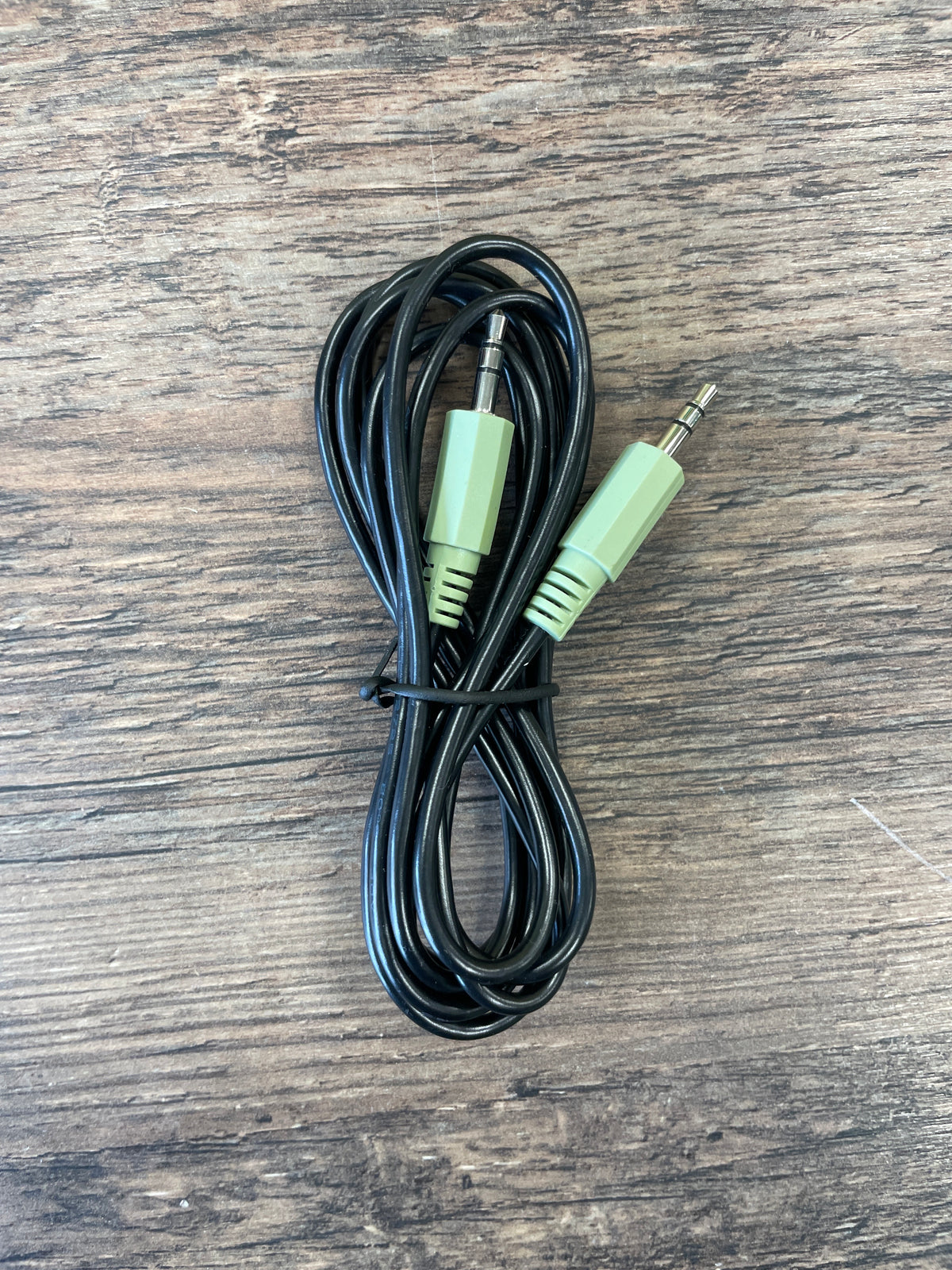 AUX Audio vads