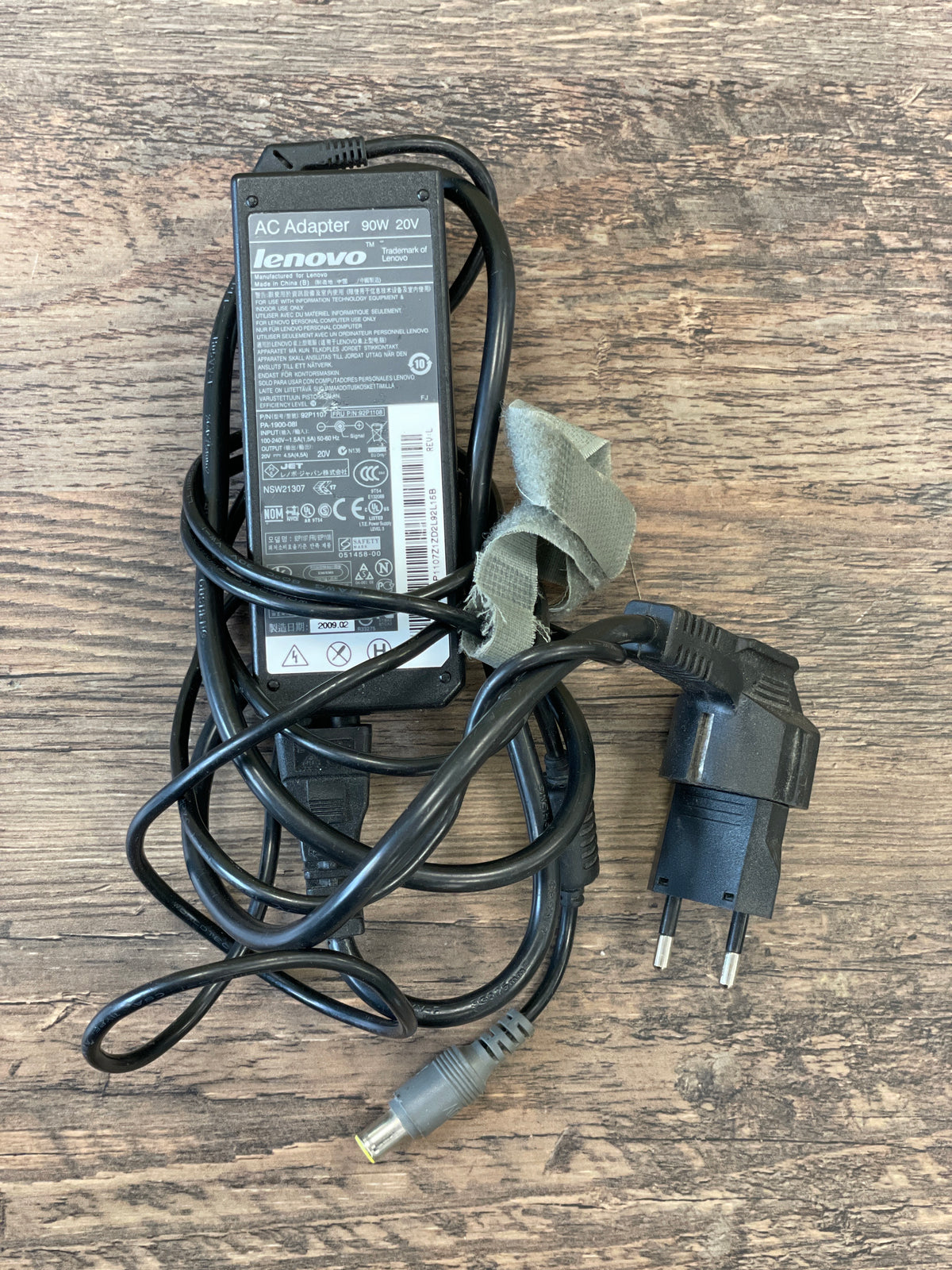 Portatīvā datora lādētājs 90W Lenovo