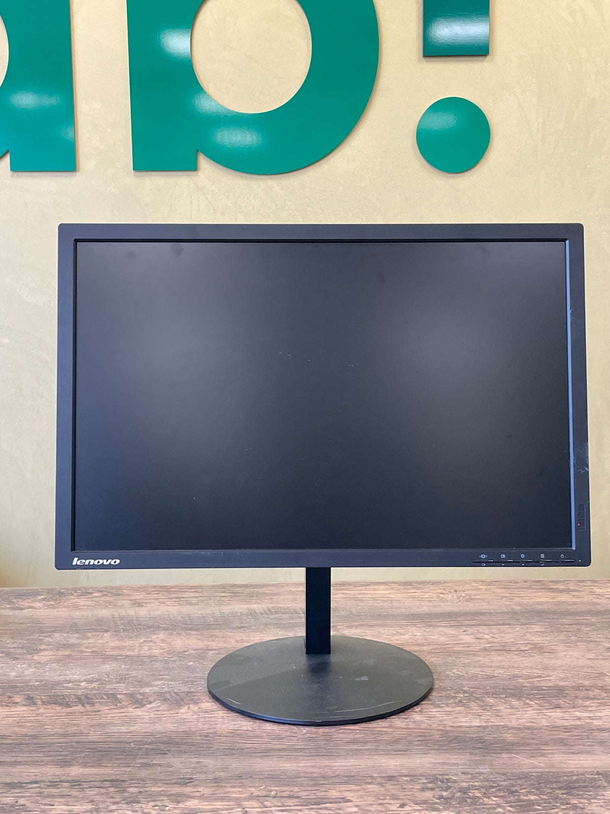 Monitors 24"