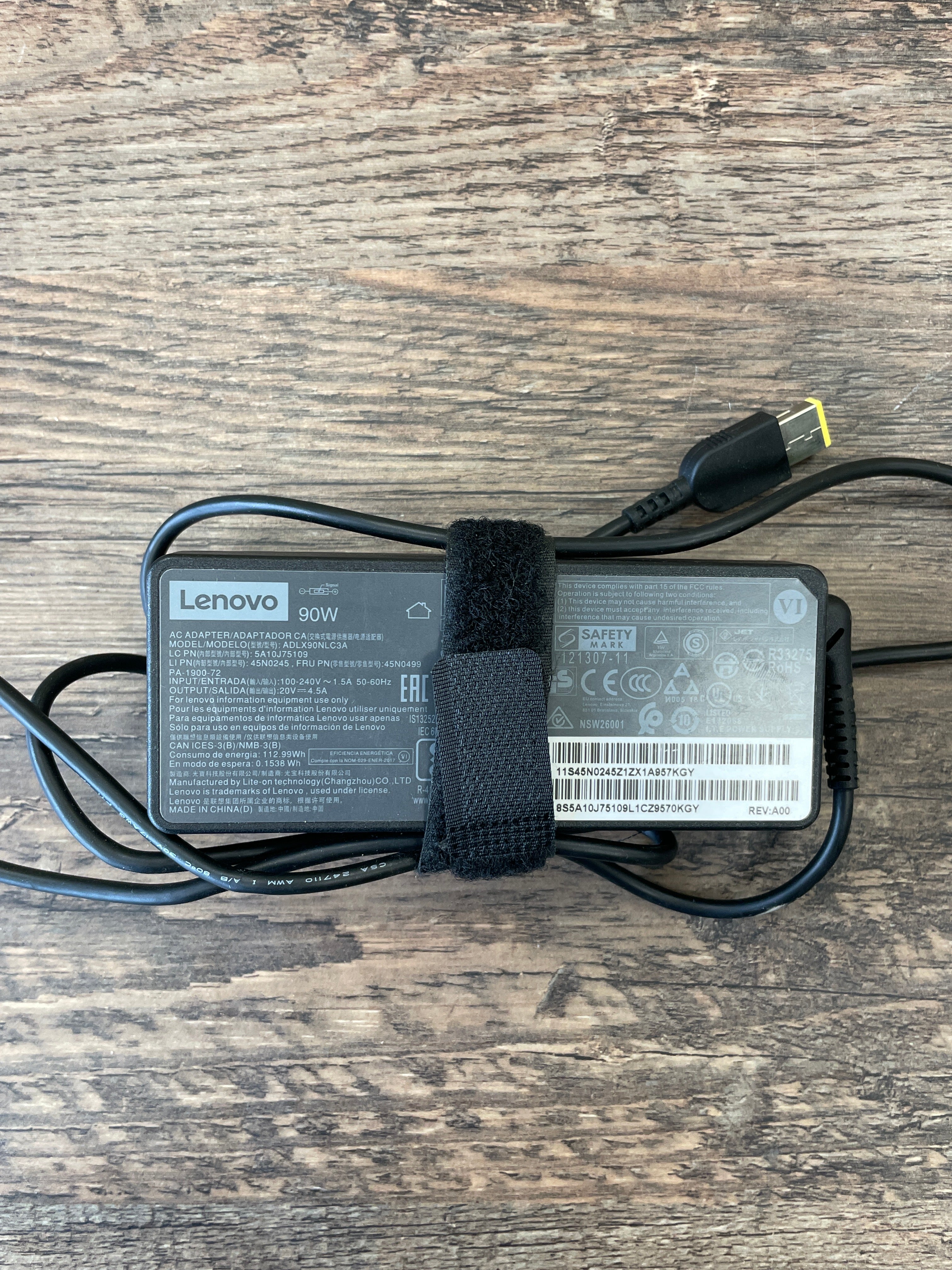 Portatīvā datora lādētājs 90W Lenovo