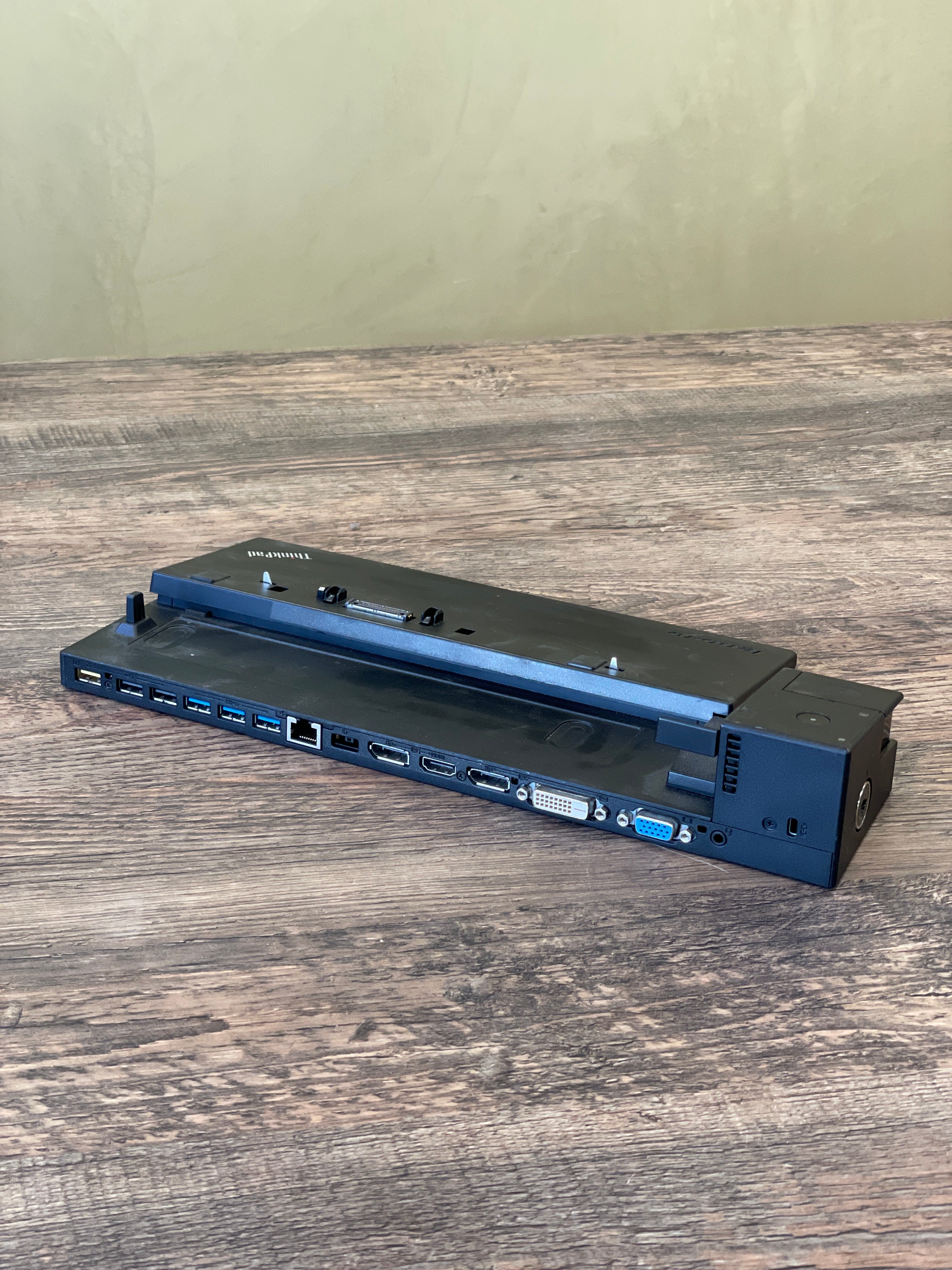 Dokstacija Thinkpad Basic