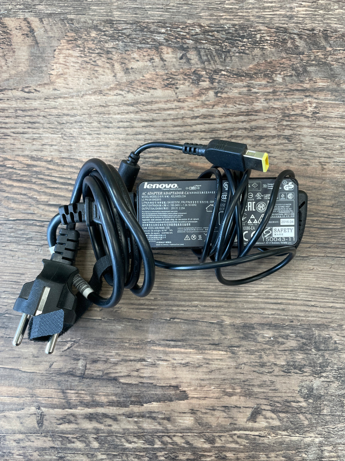 Portatīvā datora lādētājs 45W Lenovo