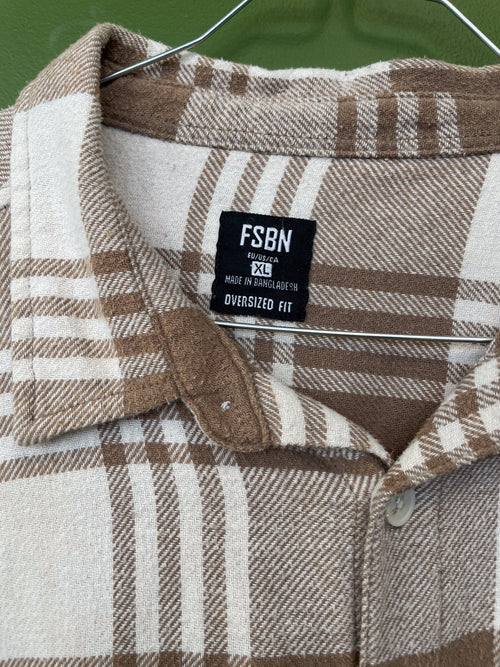 Bēšs un balts rūtains krekls, biezs / XL / FSBN