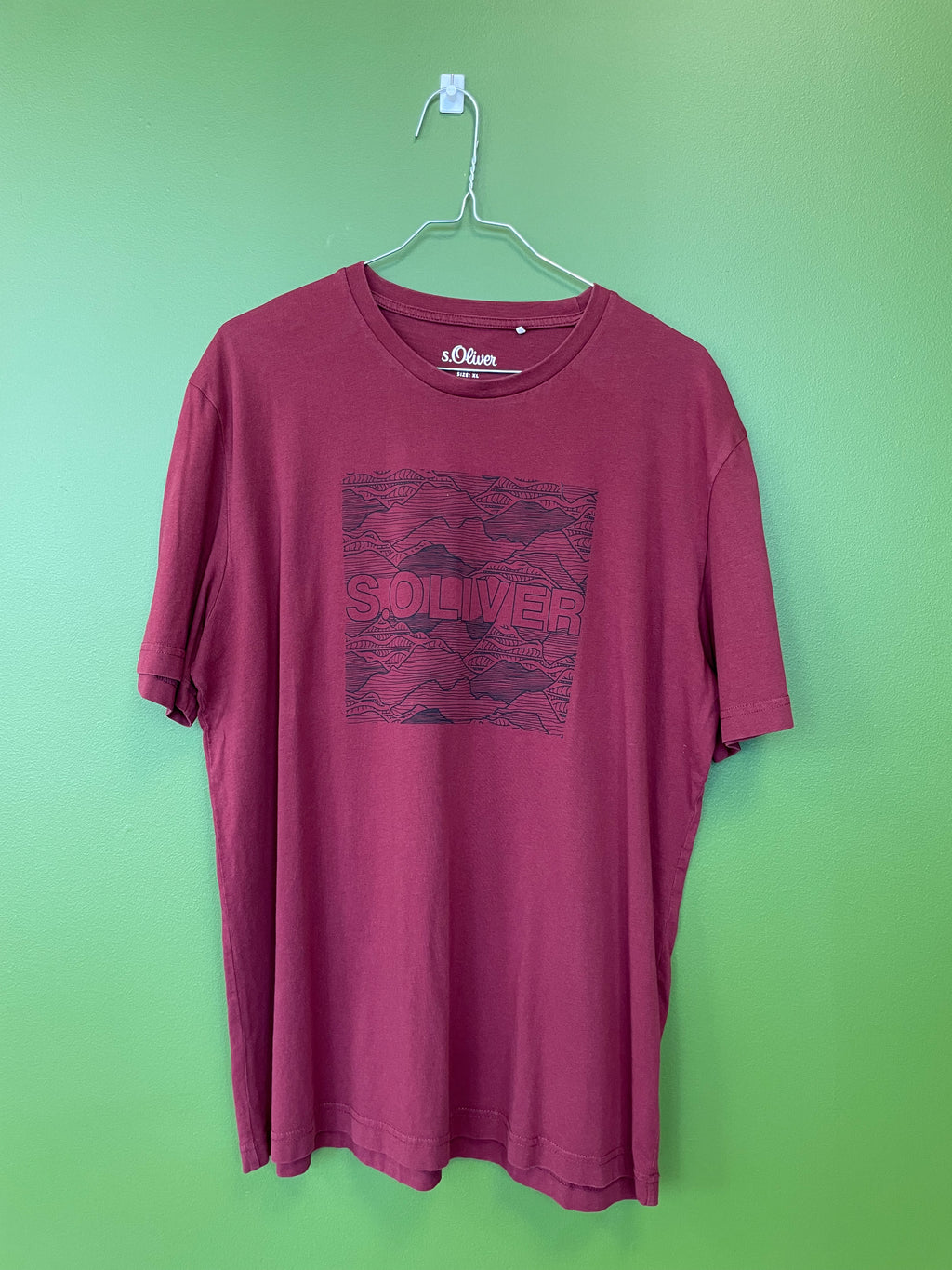 Tumši sarkans T-krekls / S.Oliver / XL izmērs