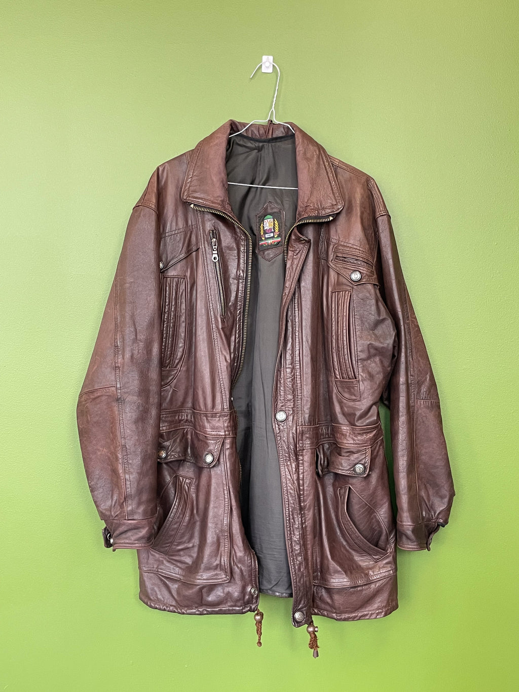Retro ādas jaka, mētelis tumši brūnā krāsā / DONNO / 2XL