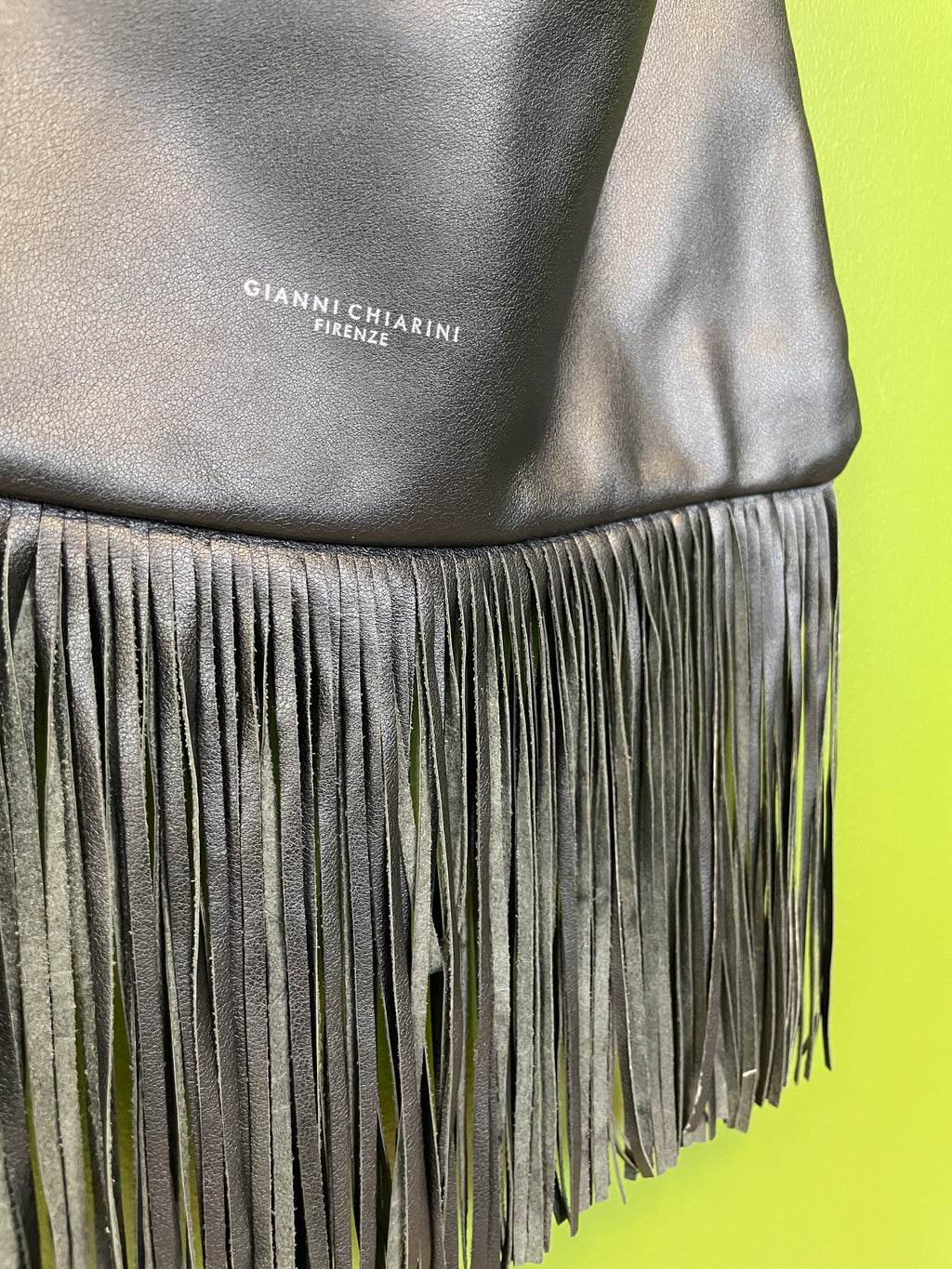 Melna soma / Gianni Chiarini