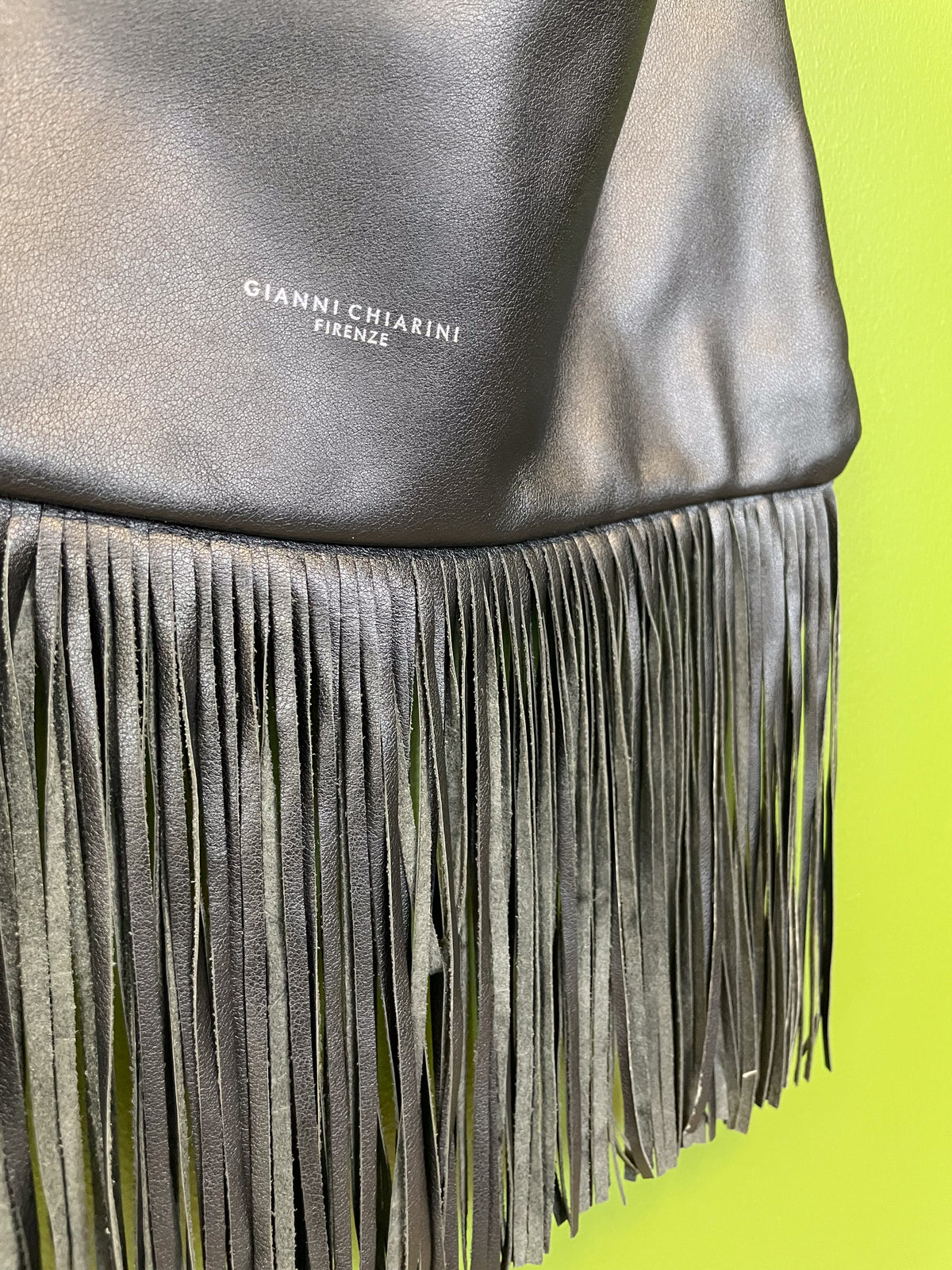Melna soma / Gianni Chiarini
