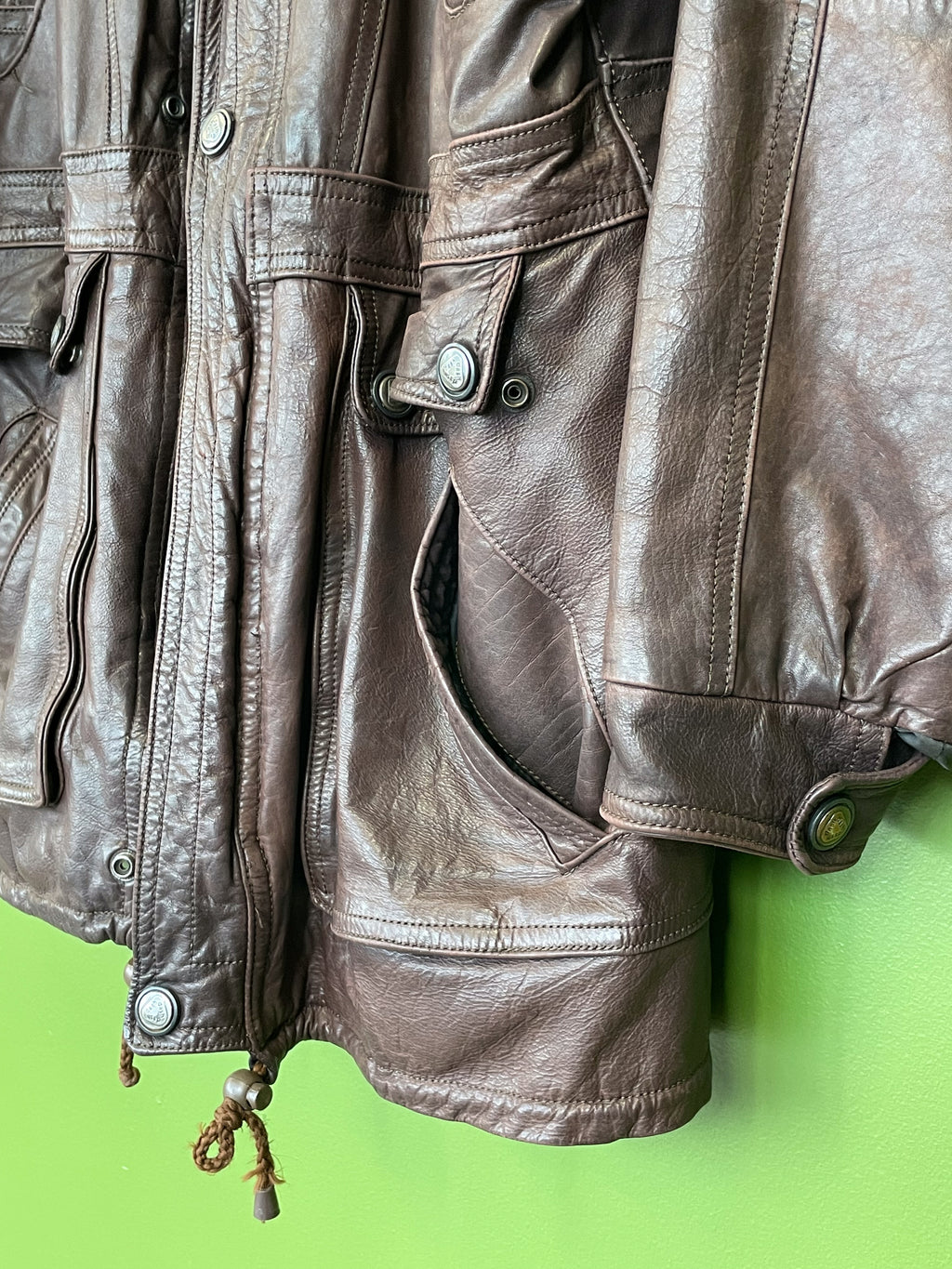 Retro ādas jaka, mētelis tumši brūnā krāsā / DONNO / 2XL
