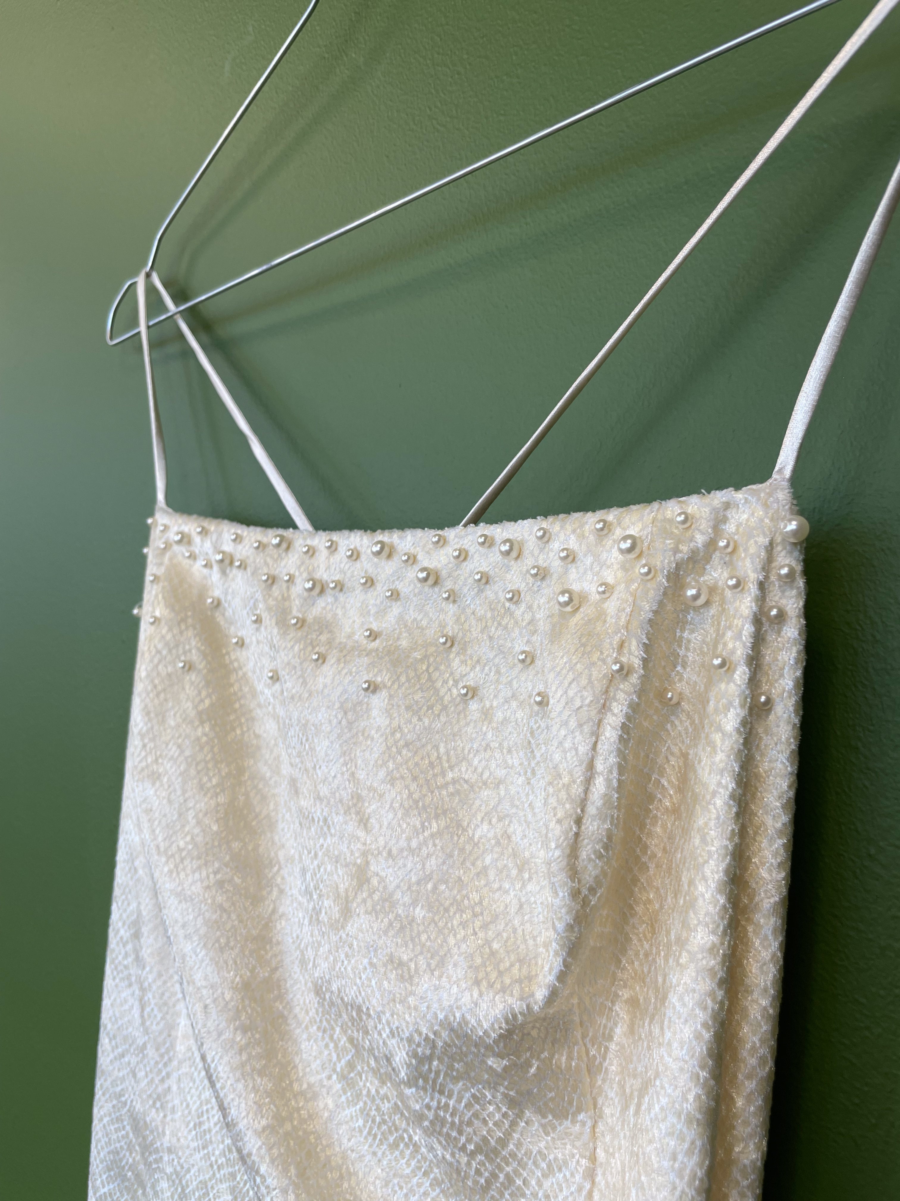 Bēša, eleganta, pērļota kleita / vintage, retro / S izmērs