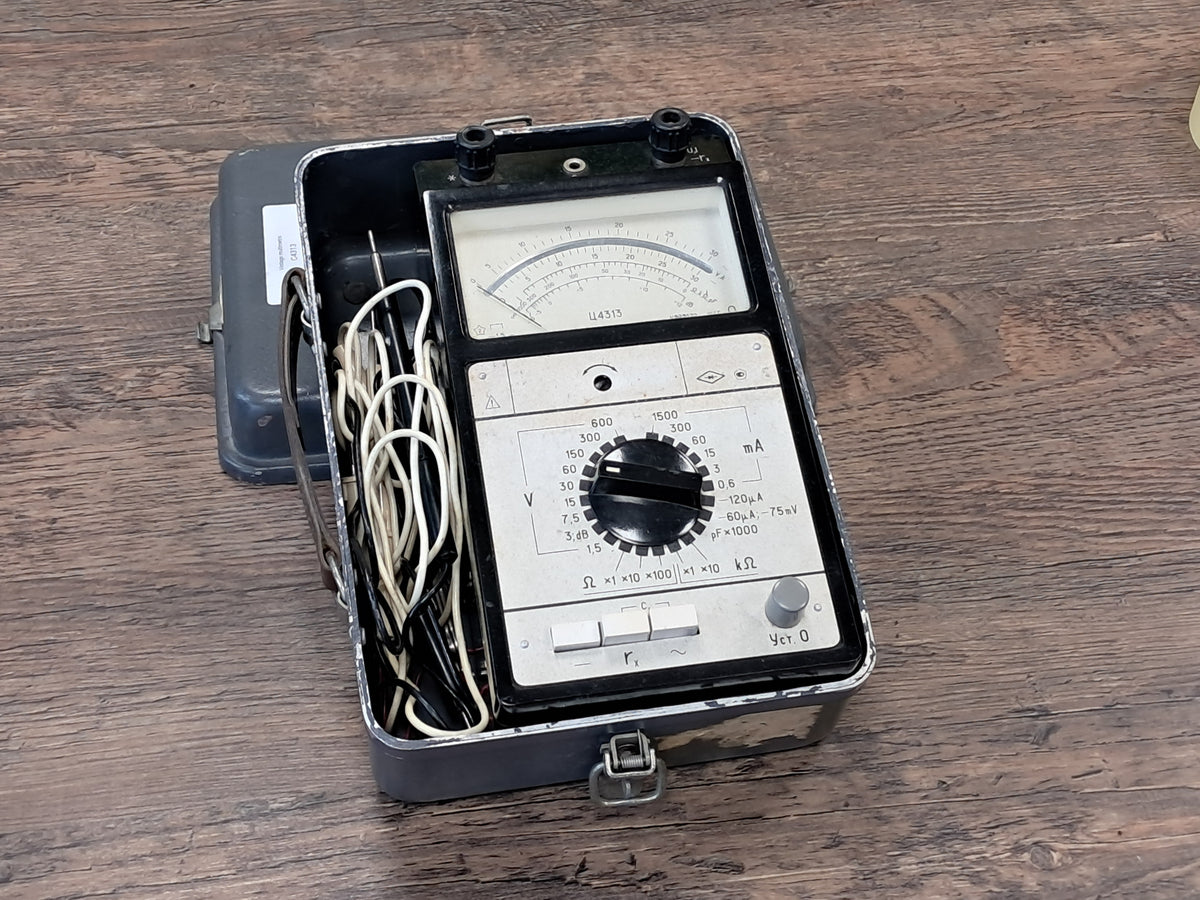 Vintage multimetrs