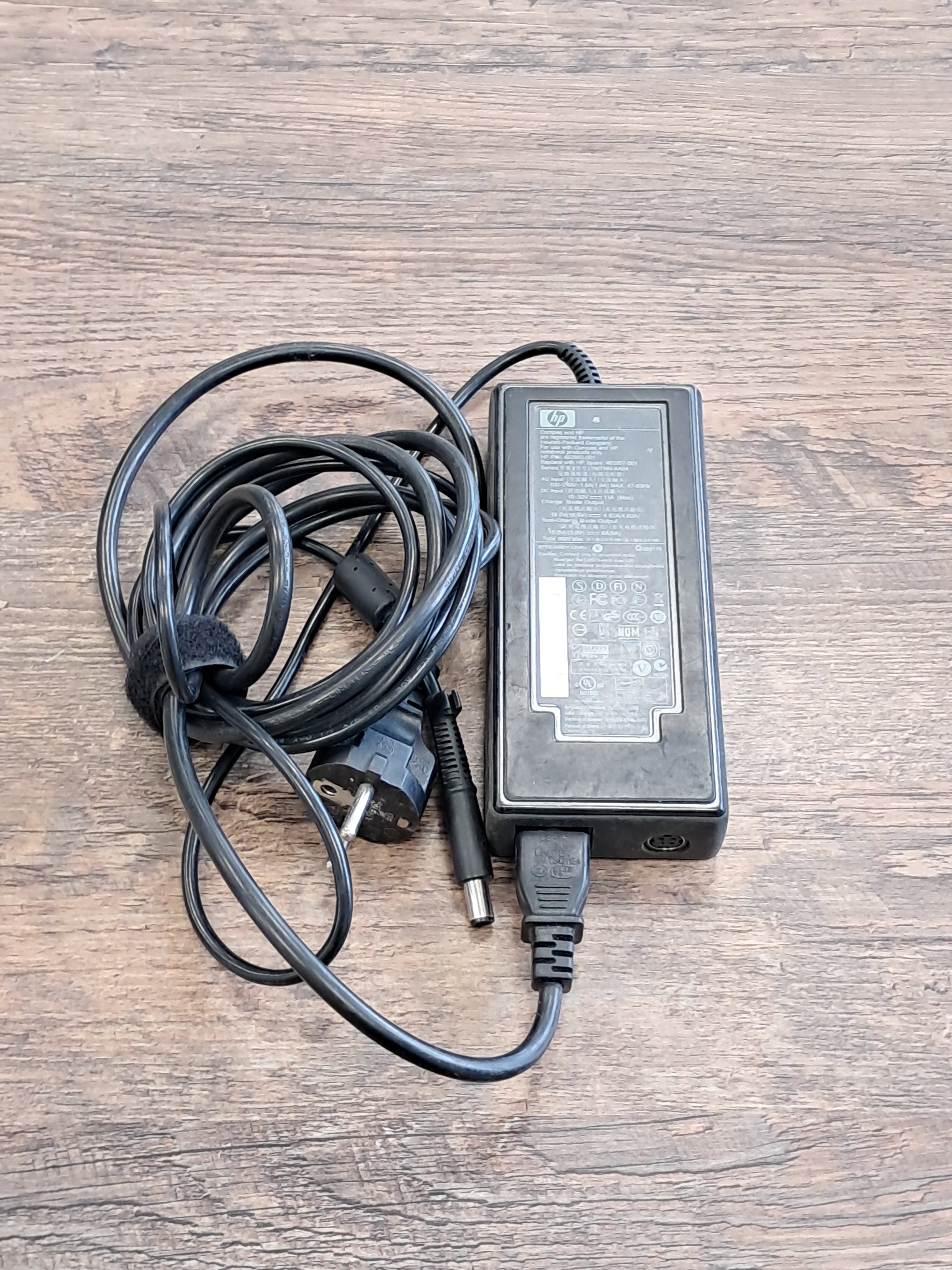 Portatīvā datora lādētājs 90W HP