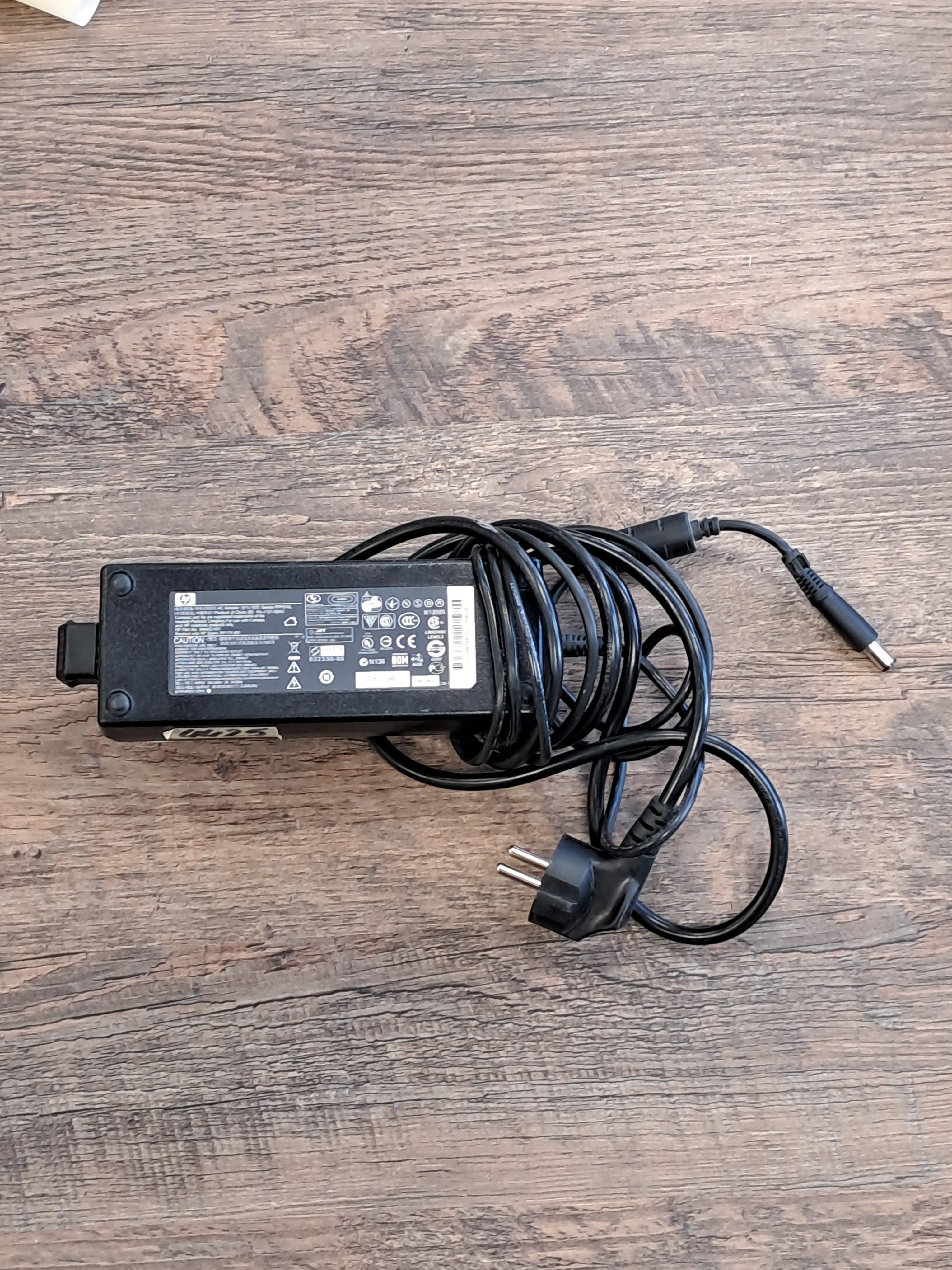 Portatīvā datora lādētājs 150W HP