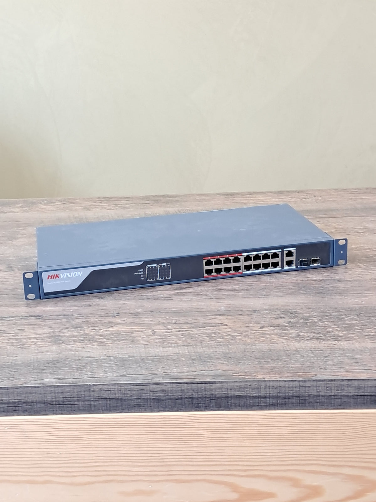 Komutators Hikvision