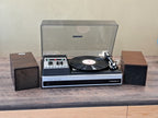 Retro plašu atskaņotājs ar skaļruņiem Radiotehnika